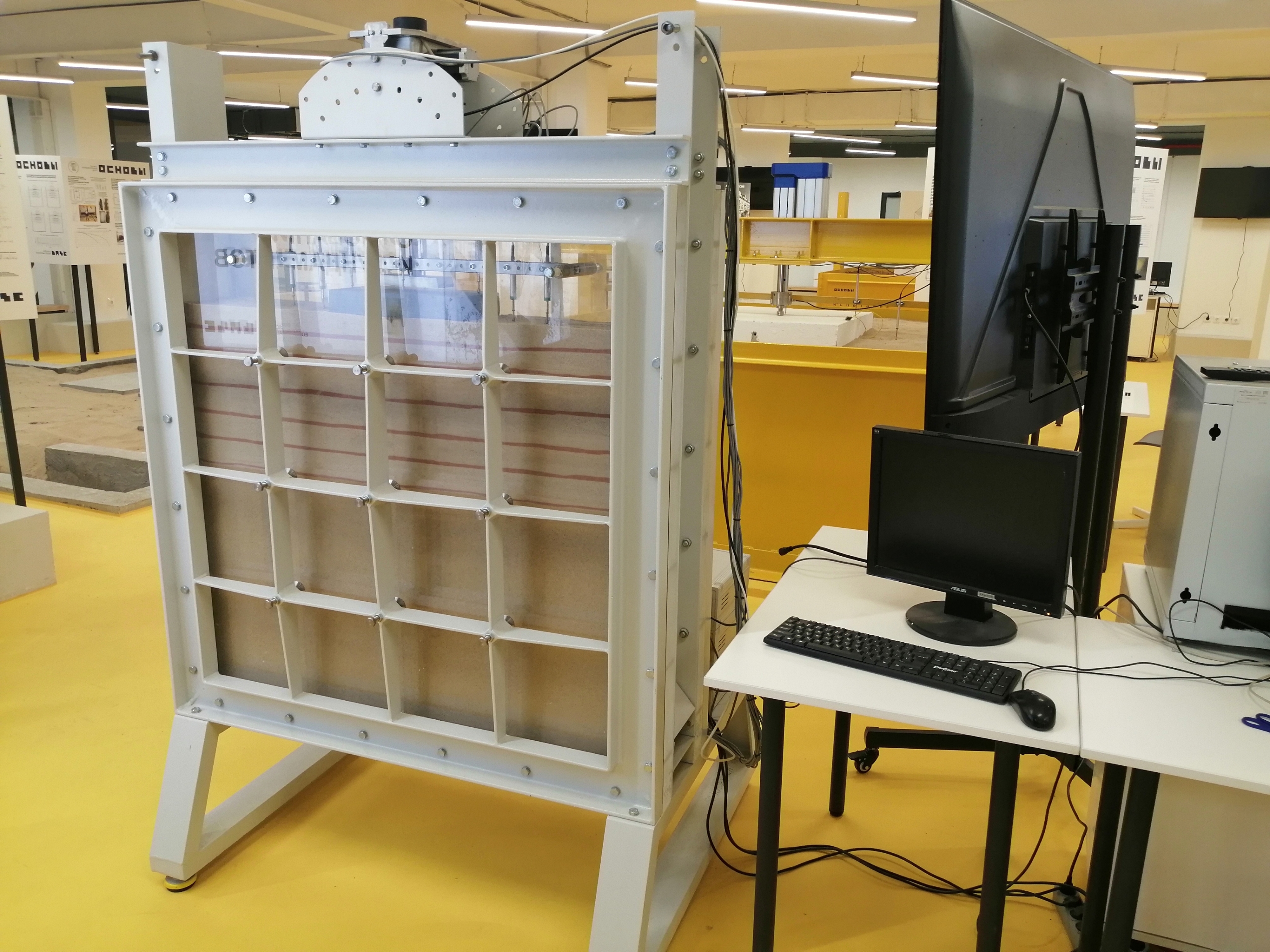 Стенд1.JPG Стенд1.JPG