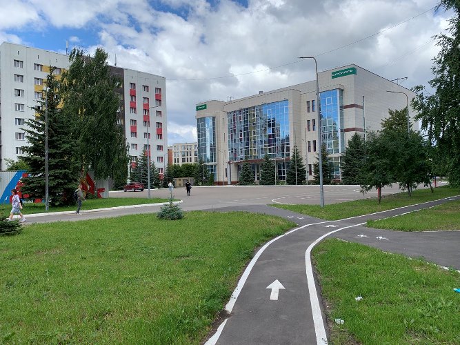 Спортивный комплекс "Тозуче" и студенческое общежитие на территории кампуса университета